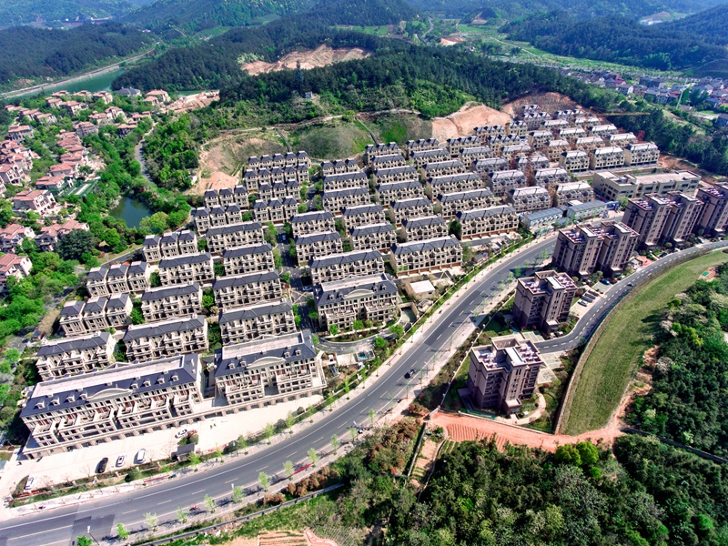 &ldquo;無違建&rdquo;管得好 龍山莊園小區(qū)上電視了