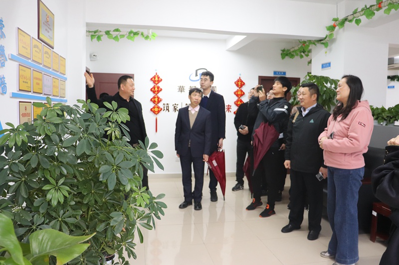 濟寧市高新區(qū)建設(shè)局、綜合執(zhí)法局領(lǐng)導(dǎo)到華悅物業(yè)調(diào)研