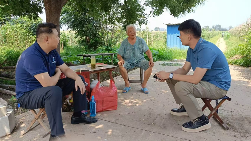 濟寧華都黨員公益服務隊慰問結(jié)對幫扶老人