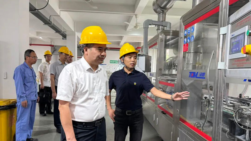 省供銷社黨委委員、監事會主任童日暉赴浙農下屬成員企業調研